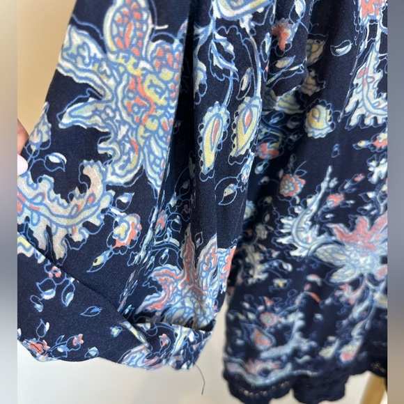❤️ Roxy Navy Floral Kimono with crochet  detail at bottom Small NWOT - Picture 9 of 9